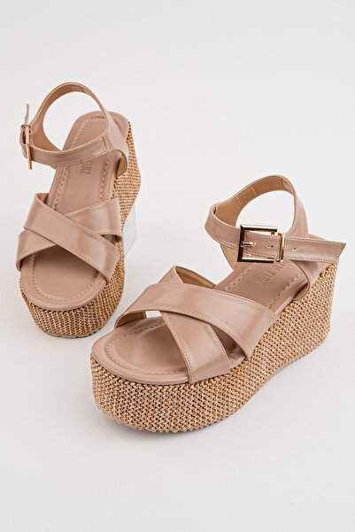 Madam Tarz Rose-18105 Straw Sole Sandals