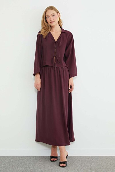 Fulla Moda طقم من قطعتين مع تنورة ذات خصر مطاطي وربطة أمامية