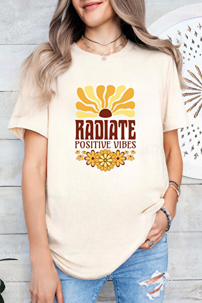 Sarah's Boutique Women's T-shirt – 100% cotton – Positive Vibes