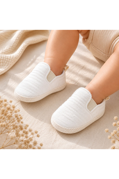 Bebelul Botosei bebe Baby Leoncino albi din polyester organic