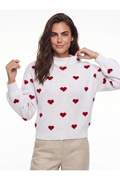 ONLOOX White Red Acrylic Textured Half Turtleneck Low Shoulder Heart Pattern ...
