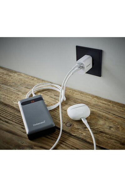 Intenso ADAPTOR DE ALIMENTARE USB-A/USB-C/7803012