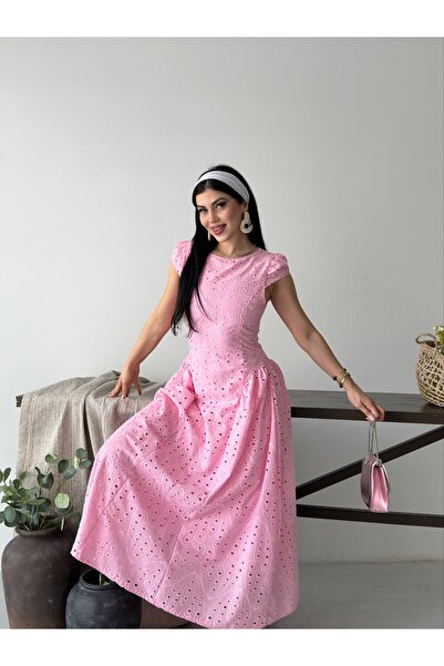 Bella Breeze Rochie midi cu detalii brodate cu flori și umăr căptușit