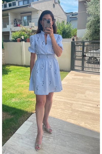 Selenin Elbiseleri Mavi Nakışlı Mini Elbise