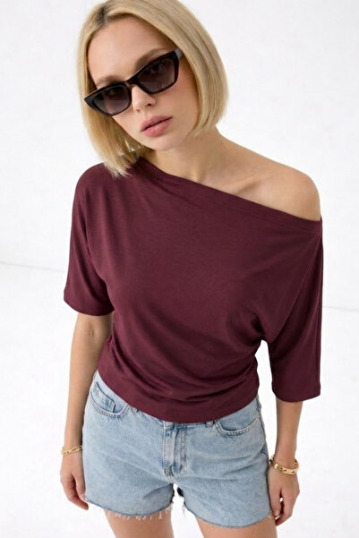 COMBİNE MİCHAİL Women's Off-The-Shoulder Cotton Burgundy Slim Fit T-Shirt