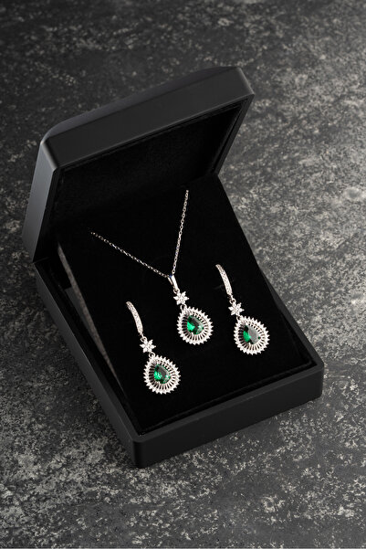 Silvano Jewelry 925 Ayar Gümüş Zümrüt Model Işıklı Kutuda Set