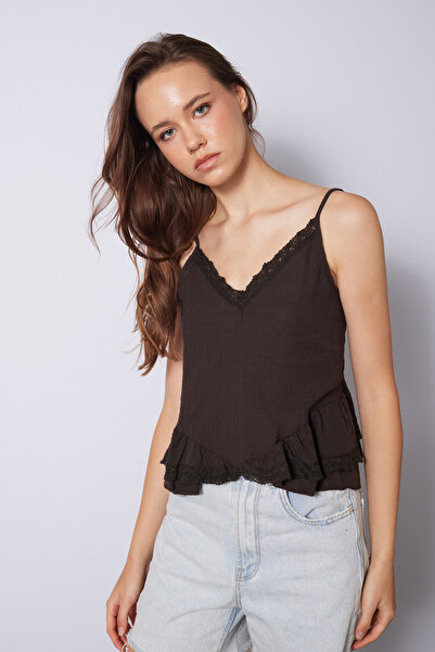 Nisan Lace-Detail Strappy Top Brown