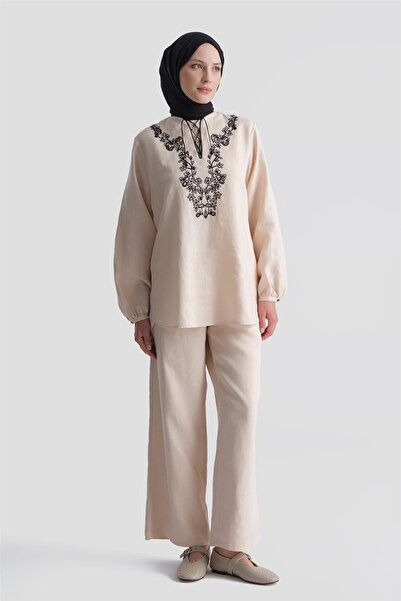 Armine Embroidered linen suit beige