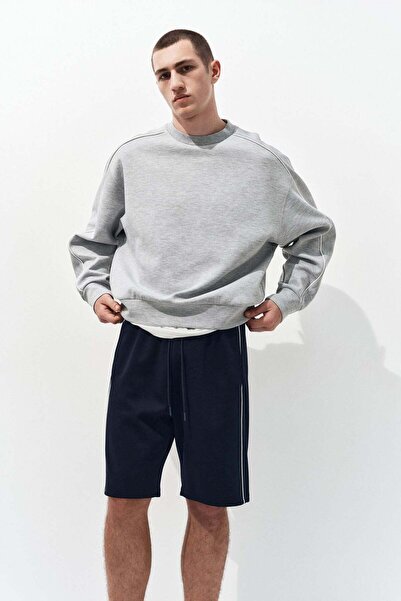 H&M Loose Fit Sports shorts with DryMove™