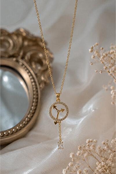 Sylvera Shop قلادة من الفولاذ المرصع بالحجارة بتصميم ساعة مومنتا (لون ذهبي)