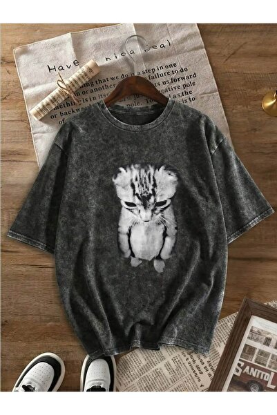 bellanova "Black Oversized T-Shirt with Wear – Street Fashion"