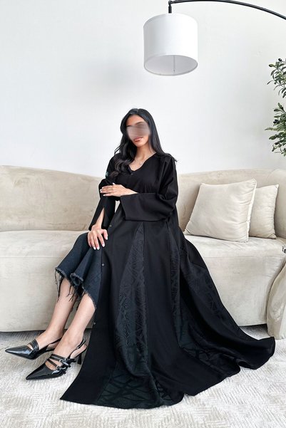 Lavin عباية كريب كلوش مع تطريز جاكار