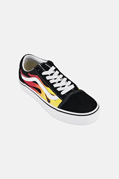 Vans أحذية تزلج نسائية من طراز أولد دانتيل برباط، متعددة الألوان