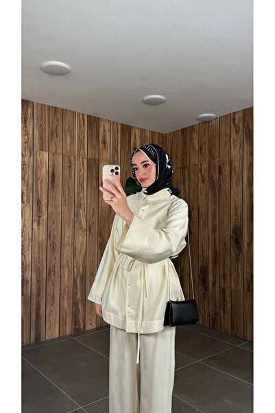 Butik Bej Modal Kumaş YarasaKol Klasik Yaka Detaylı Takım Modelimiz
