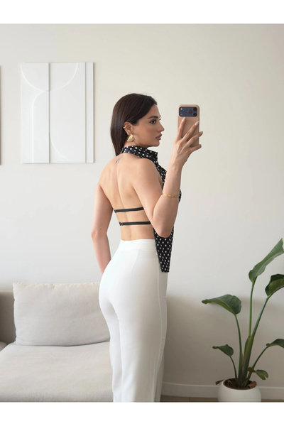 Zoom Butik Sırt Dekolte Puantiyeli Bluz - SİYAH