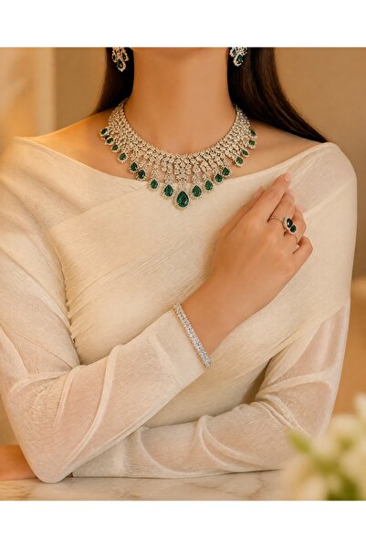 Generic Multi-Layered Pearl Necklace Set - Unparalleled Elegance