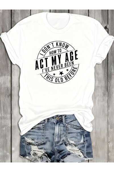 STITCHLY تي شيرت نسائي بطبعة "Act My Age" بعبارة مضحكة - تي شيرت 100% من كومف...