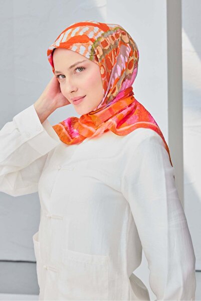 Silk Home وشاح فيلورا بتصميم فني برتقالي