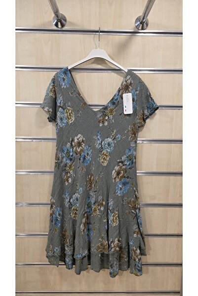 Park Moda Italian Short Dress with V-Neck Cut