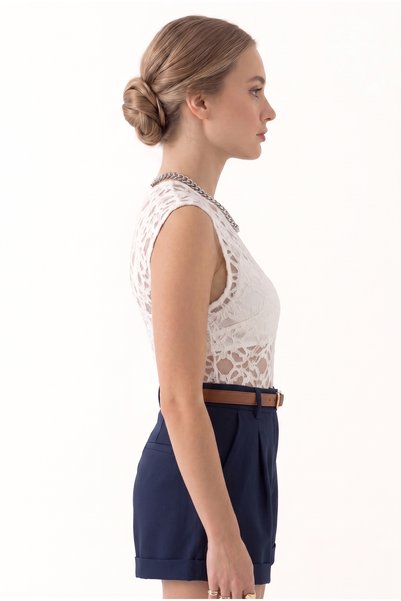 ONLİO GİYİM Women's White Lace Patterned Transparent Sleeveless Summer Blouse