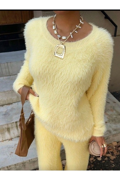 NATUFIAN STORE Women's Furry Oversize Soft Crew Neck Basic Sweater