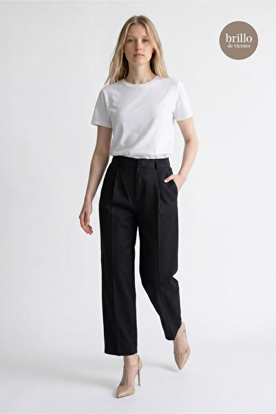 First Chance collection Havuç Cut Women's Pleated Fabric Trousers with Pockets