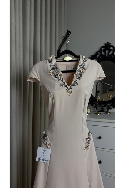 MYGROUP Dress, Attractive Pink Color with Crystals and 3D Flowers