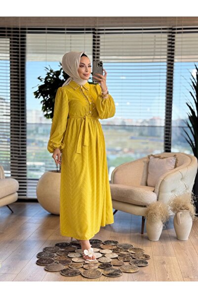AFRA TEKSTİL 1412 فستان شيفون بنمط متعرج مزين بالأحجار باللون الأخضر الزيتي