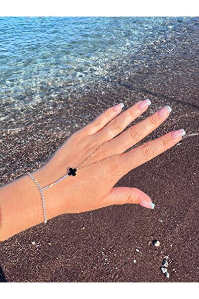 LUXURY JEWELRY Siyah Yonca Detaylı Şahmeran