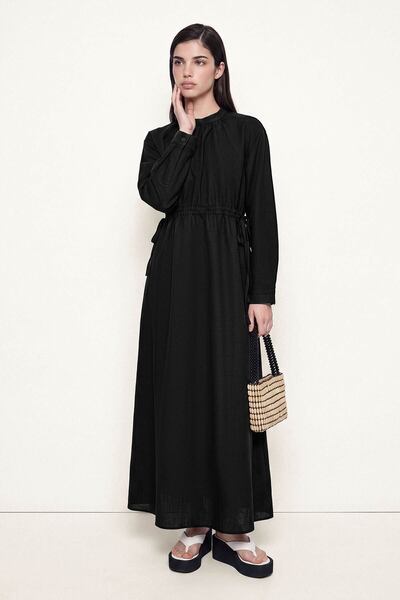 Hooopstore Μαύρο φόρεμα με λεπτομέρεια δέσιμο στη μέση