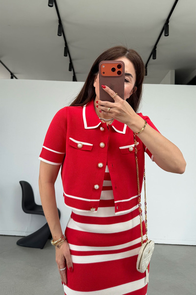 Özge Özgenç Pearl Buttoned Ornamental Pocket Cardigan