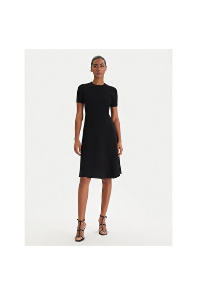 Armani Exchange Rochie tricotată de damă XW001885 AF10352 Negru