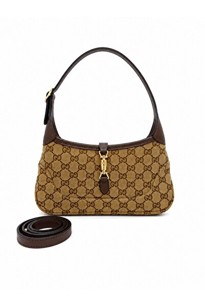 silora Classic Shoulder Bag with an Iconic Luxury Design