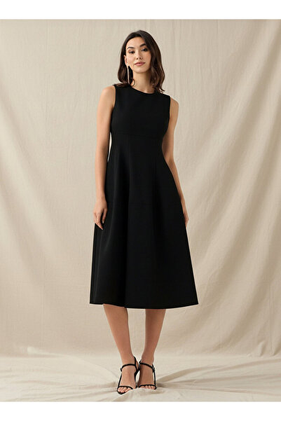 FAV SLEEVELESS PLEATED BLACK DRESS