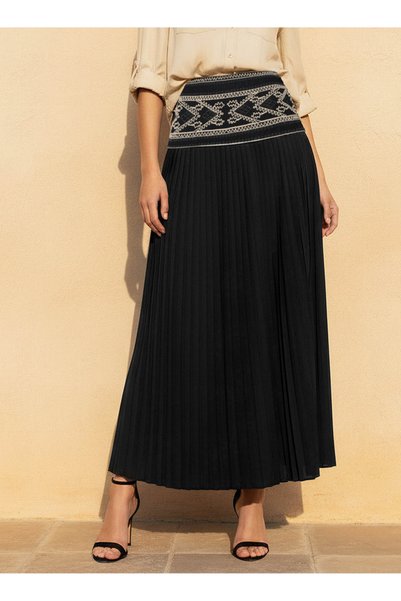FAV EMBELLISHED CORED SKIRT