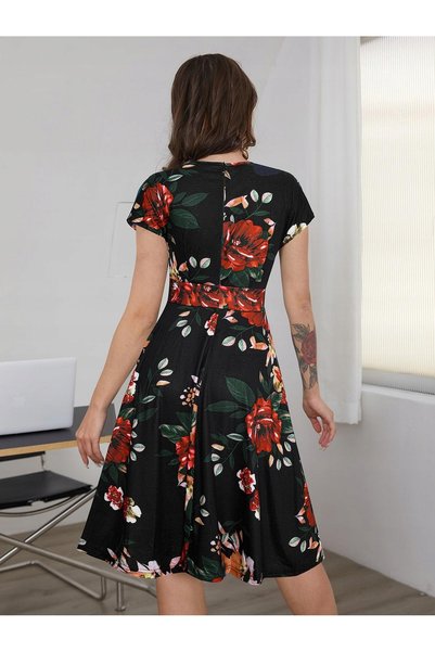 NO BRAND Rochie neagră evazată cu mâneci scurte și imprimeu floral Shein 42