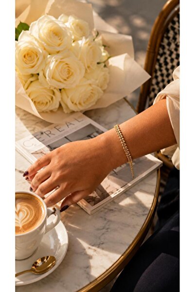 ✨ Gold Detaylı Çelik Bileklik – Kararma Yapmaz Kadın Bileklik