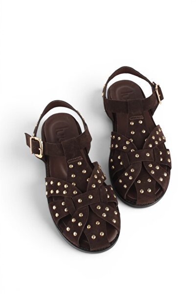 luuq shoes صندل نسائي من الجلد الطبيعي من MELORA مرصع بالمسامير