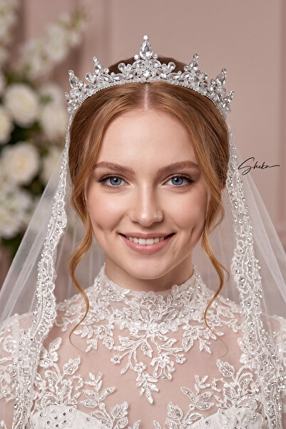Prince Model El İşlemeli Boncuklu Zarif Gelin Tacı, 4.5cm Yükseklik - %100 Kristal Taşlı Taç - Düğün Tacı - Nikah Tacı - Balo Tacı -Prenses Tacı