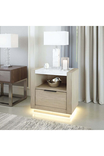 Ashley Furniture طاولة جانبية هينينغتون