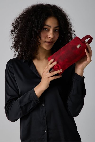 velisse paris Red Crazy Leather Unisex Handbag