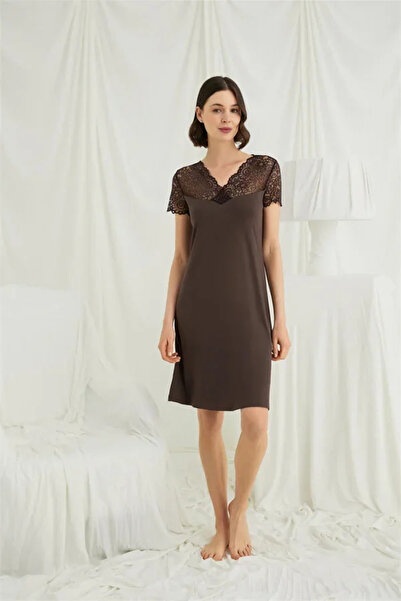 SS HOME CONCEPT Short Sleeve and Lace V-Neck Nightgown