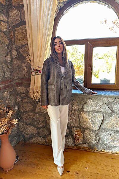 Moda Days سترة نسائية مخططة باللون البني، ياقة كلاسيكية، أزرار، جيوب، أكمام ط...