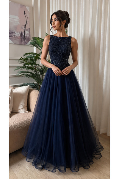 Barly Elegant Evening Gown in a Deep Navy Blue, Featuring a Sophisticated Des...
