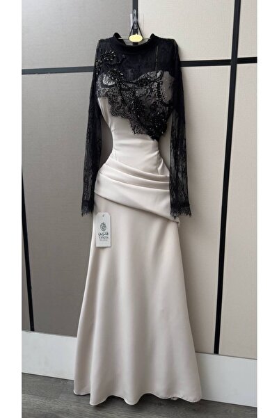 GORI FASHION Lace Embellished Evening Gown