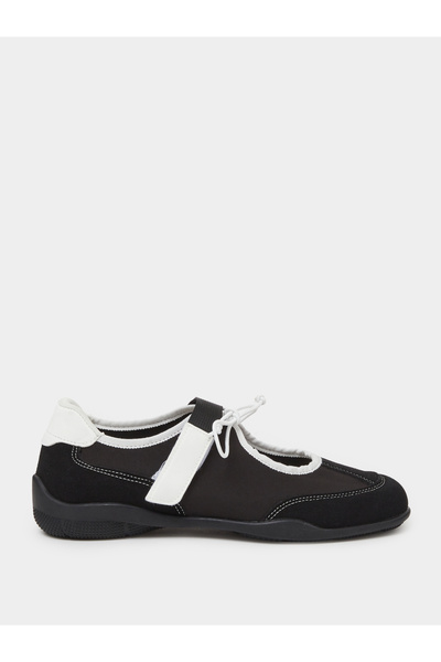 Styli Black Contrast Trim Round Toe Sneakerina