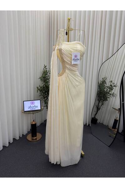 Bailsan Cream Long Evening Dress