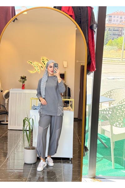 Gizem Karademir Boutique Paça detaylı eşofman takımı
