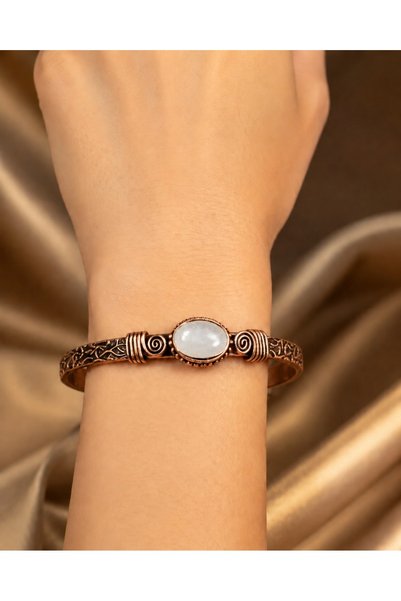 Store Pure Copper Women's Bracelet with Quartz Natural Stone - Handcrafted Adjustable Cuff Bracelet - Compatible with Leo, Aries, Sagittarius, Gemini, and Capricorn Signs