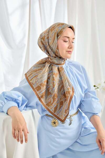 Silk Home وشاح حرير تويل أوتوماني بنقشة بيزلي بلون الكراميل